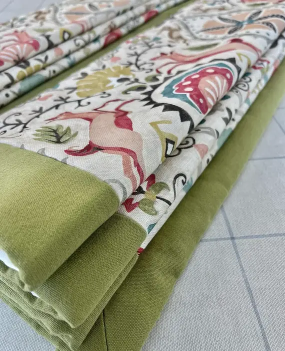 A Jane Churchill Roman blind with a contrasting green border